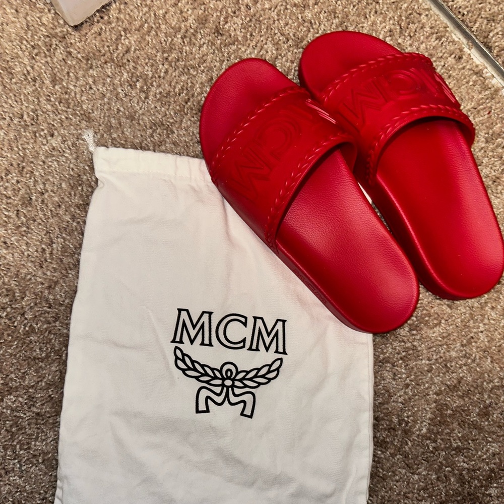 brand new MCM slides
